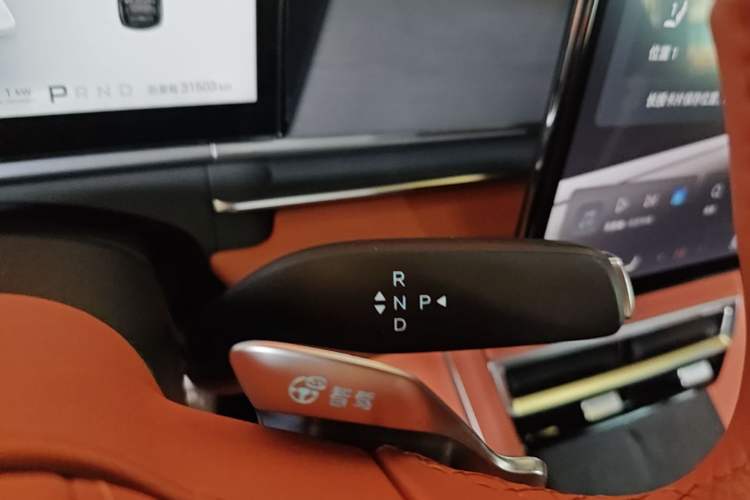 Used BYD Tang L 2025 EV 600KM All-Wheel-Drive LiDAR Flagship Model Gear Lever