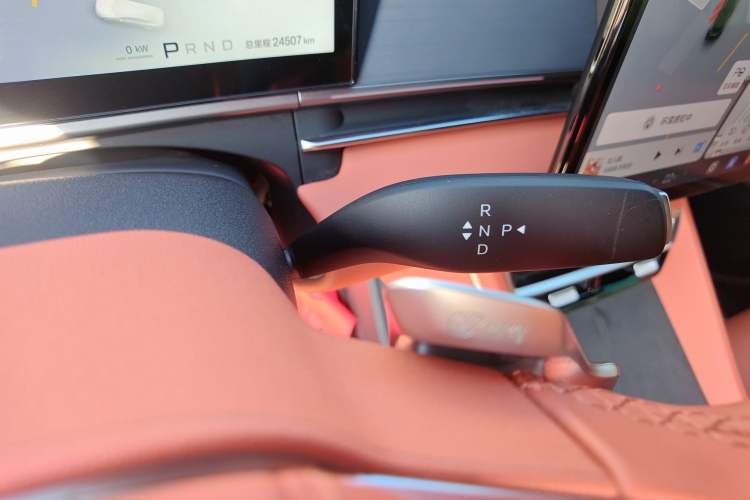 Used BYD Tang L 2025 EV 670KM LiDAR Flagship Version Gear Lever