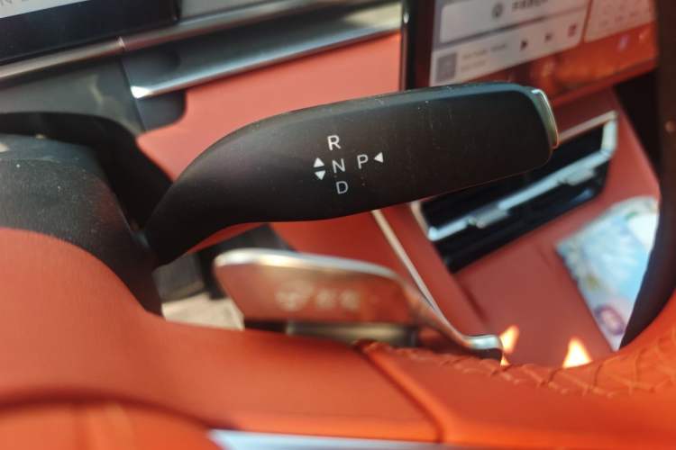 Used BYD Tang L 2025 DM 200KM Four-Wheel Drive LiDAR Flagship Model Gear Lever