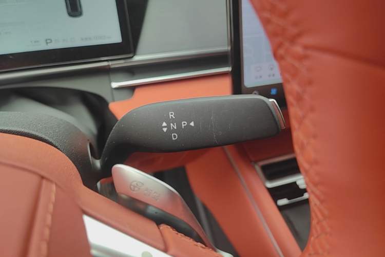 Used BYD Tang L 2025 EV 600KM All-Wheel-Drive LiDAR Flagship Model Gear Lever