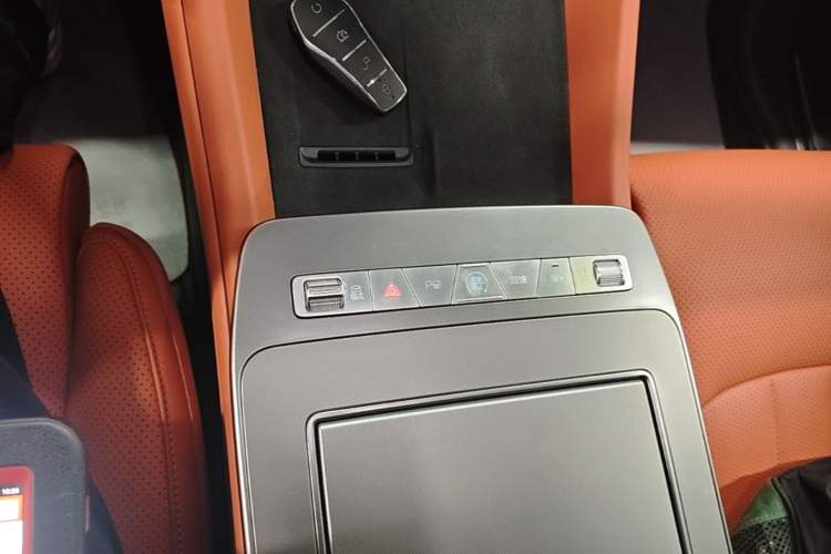 Used BYD Tang L 2025 EV 600KM All-Wheel-Drive LiDAR Flagship Model Gear Lever