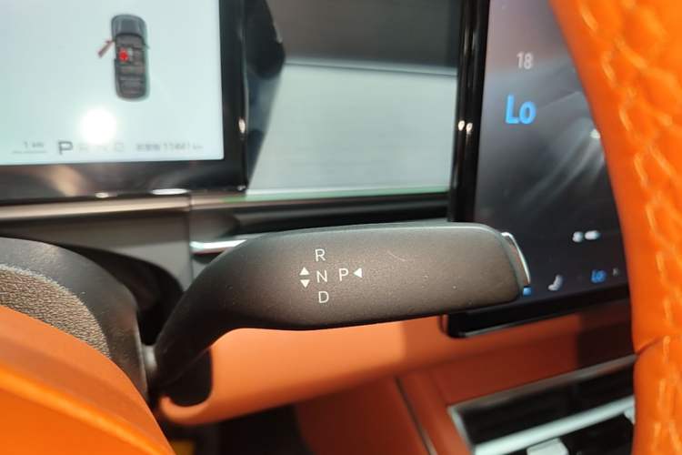Used BYD Tang L 2025 DM 175KM Drone Player Edition Gear Lever