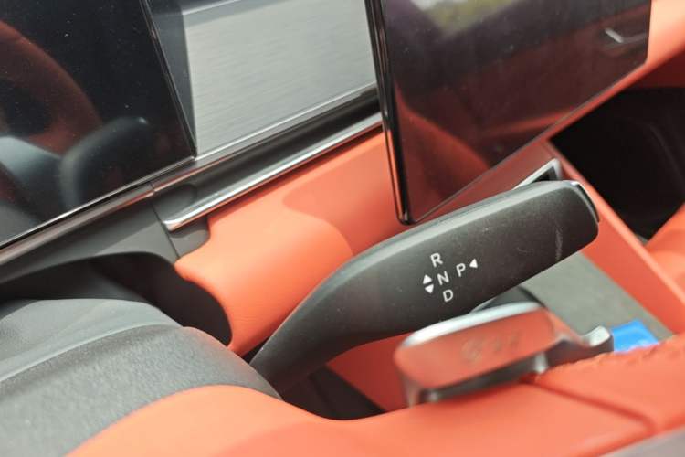 Used BYD Tang L 2025 EV 600KM All-Wheel-Drive LiDAR Flagship Model Gear Lever