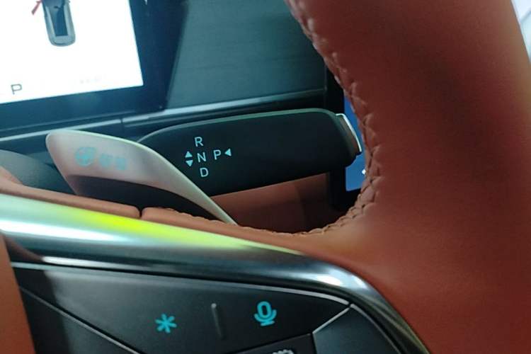 Used BYD Tang L 2025 DM 175KM Drone Player Edition Gear Lever