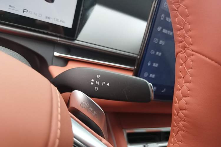 Used BYD Tang L 2025 DM 200KM Four-Wheel Drive LiDAR Flagship Model Gear Lever