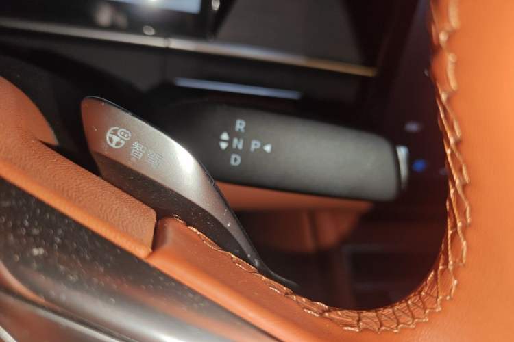 Used BYD Tang L 2025 EV 600KM All-Wheel-Drive LiDAR Flagship Model Gear Lever