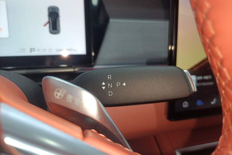 Used BYD Tang L 2025 DM 175KM Drone Player Edition Gear Lever