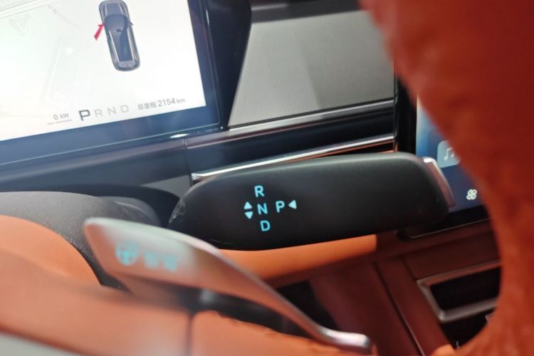 Used BYD Tang L 2025 EV with 670 km Range LiDAR and Premium Features Gear Lever