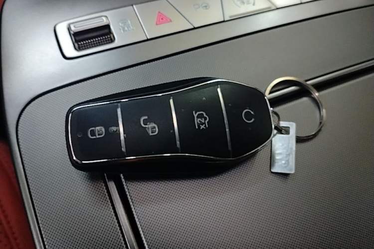 Used BYD Tang L 2025 DM 175KM Drone Player Edition Interior 1