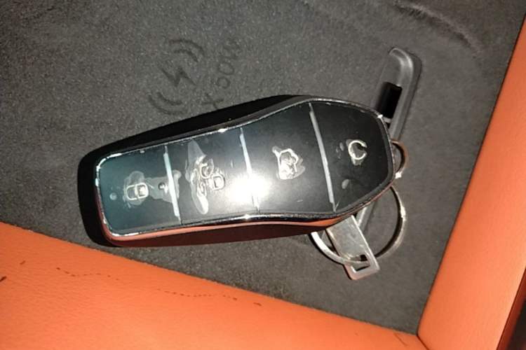 Used BYD Tang L 2025 DM 175KM Drone Player Edition Interior 1