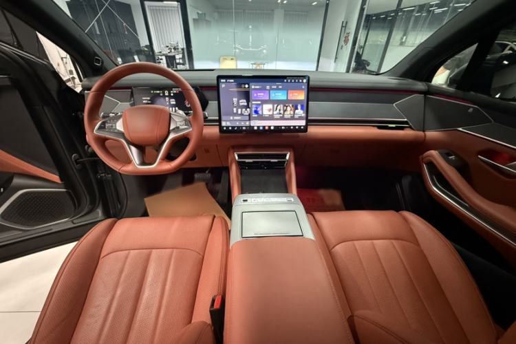 Used BYD Tang L 2025 DM 175KM Drone Player Edition Interior 2