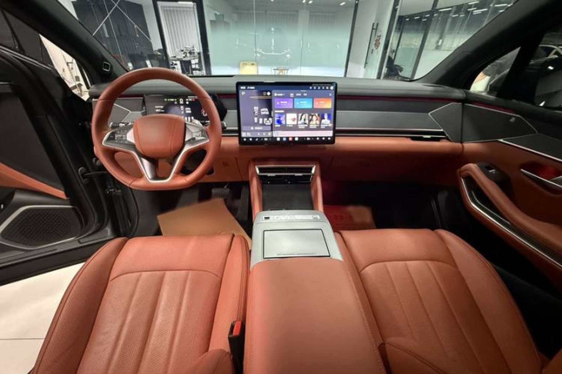 Used BYD Tang L 2025 DM 175KM Drone Player Edition Interior 2