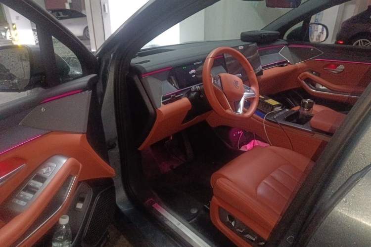 Used BYD Tang L 2025 DM 175KM Drone Player Edition Interior 3