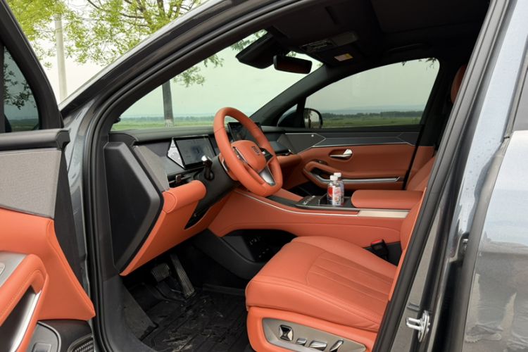 Used BYD Tang L 2025 EV 600KM All-Wheel-Drive LiDAR Flagship Model Interior 4