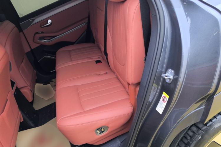 Used BYD Tang L 2025 DM 200KM Four-Wheel Drive LiDAR Flagship Model Interior 4