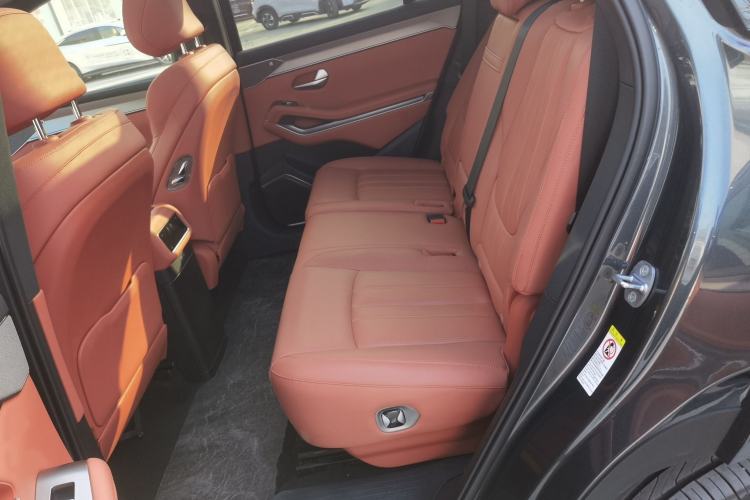 Used BYD Tang L 2025 DM 200KM Four-Wheel Drive LiDAR Flagship Model Interior 4
