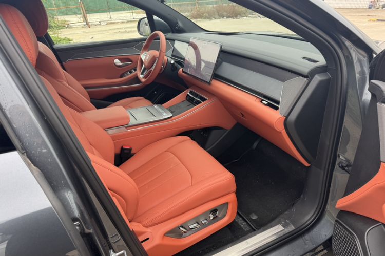 Used BYD Tang L 2025 EV 600KM All-Wheel-Drive LiDAR Flagship Model Interior 5