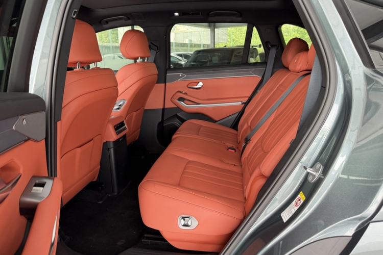 Used BYD Tang L 2025 DM 175KM Drone Player Edition Interior 6