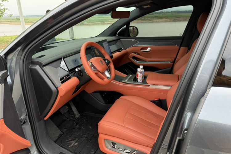 Used BYD Tang L 2025 EV 600KM All-Wheel-Drive LiDAR Flagship Model Interior 6
