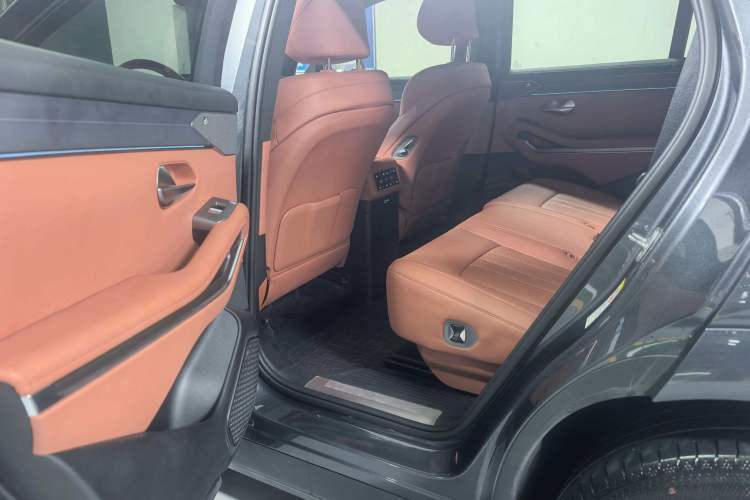 Used BYD Tang L 2025 EV 600KM All-Wheel-Drive LiDAR Flagship Model Interior 6
