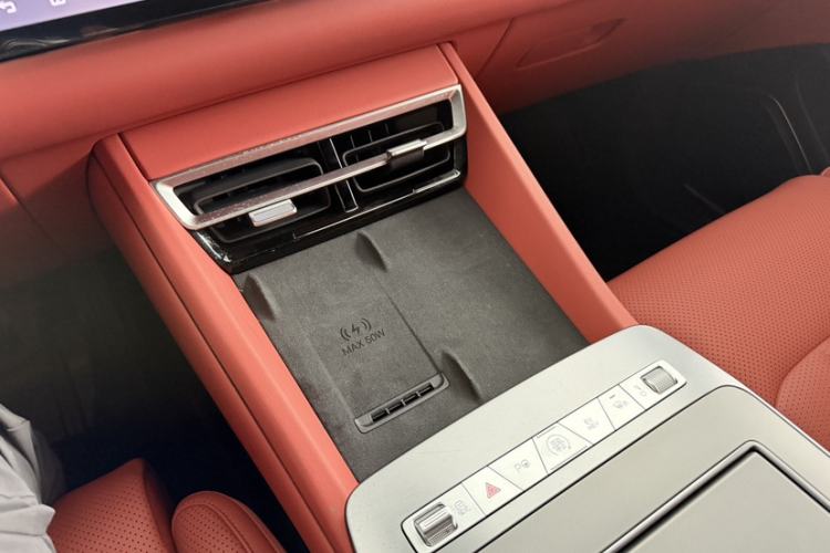 Used BYD Tang L 2025 DM 175KM Drone Player Edition Interior 8