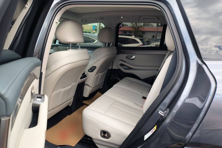 Used BYD Tang L 2025 DM 215KM LiDAR Flagship Model Interior 9