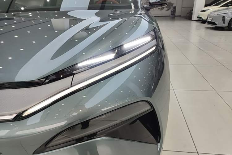 Used BYD Tang L 2025 DM 175KM Drone Player Edition Left Front Headlight