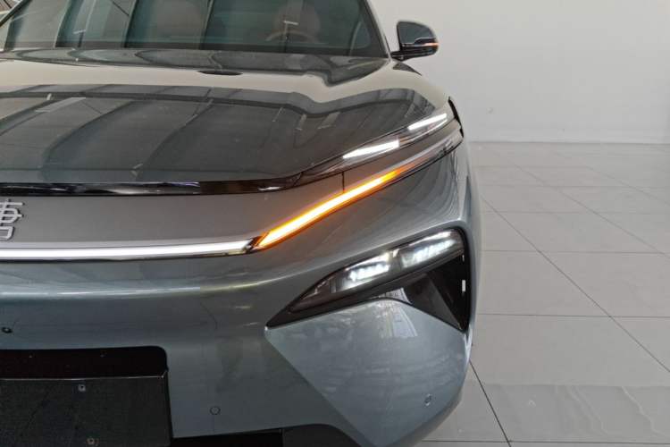 Used BYD Tang L 2025 DM 175KM Drone Player Edition Left Front Headlight