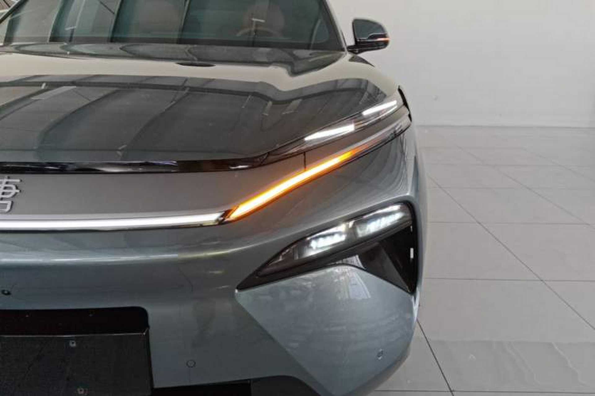 Used BYD Tang L 2025 DM 175KM Drone Player Edition Left Front Headlight