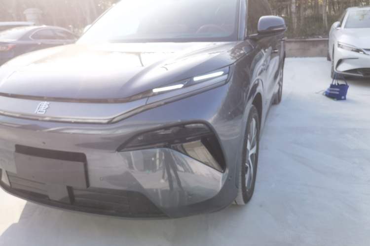 Used BYD Tang L 2025 DM 200KM Four-Wheel Drive LiDAR Flagship Model Left Front Headlight