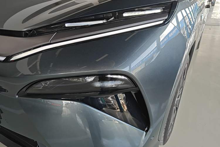 Used BYD Tang L 2025 DM 175KM Drone Player Edition Left Front Headlight