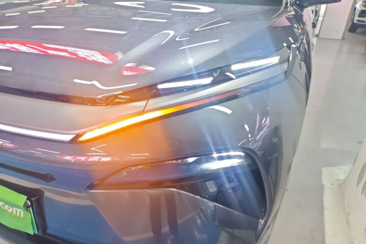 Used BYD Tang L 2025 EV with 670 km Range LiDAR and Premium Features Left Front Headlight