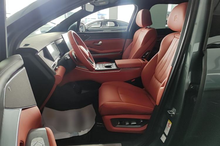 Used BYD Tang L 2025 DM 175KM Drone Player Edition Left Front Seat