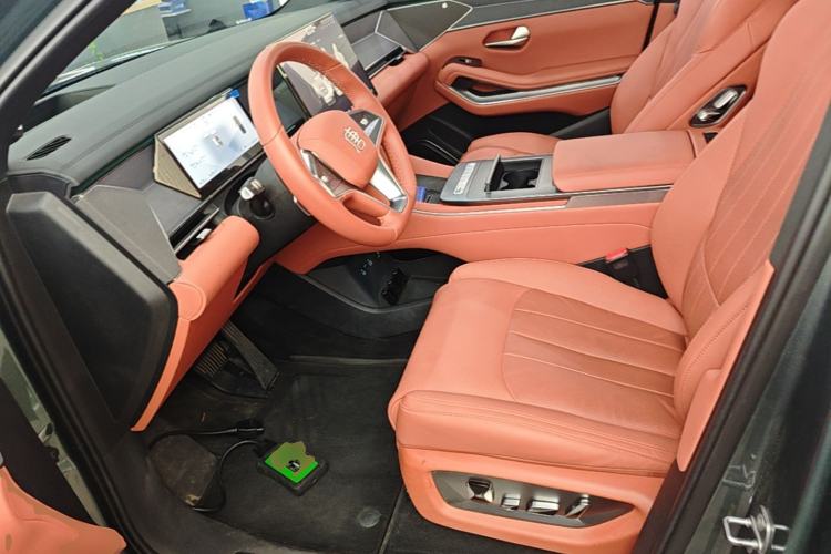 Used BYD Tang L 2025 DM 175KM Drone Player Edition Left Front Seat