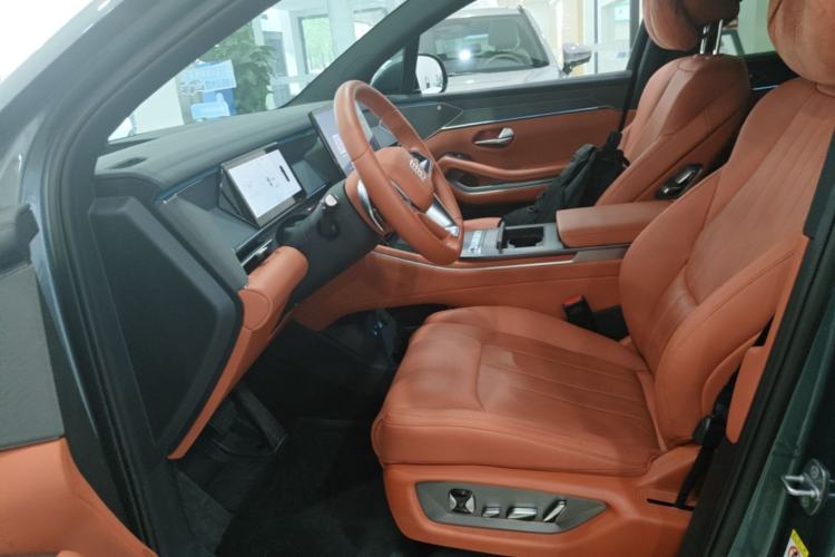 Used BYD Tang L 2025 DM 175KM Drone Player Edition Left Front Seat