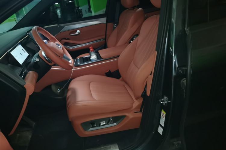 Used BYD Tang L 2025 EV with 670 km Range LiDAR and Premium Features Left Front Seat