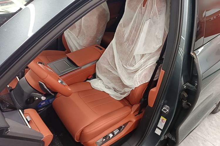 Used BYD Tang L 2025 DM 175KM Drone Player Edition Left Front Seat