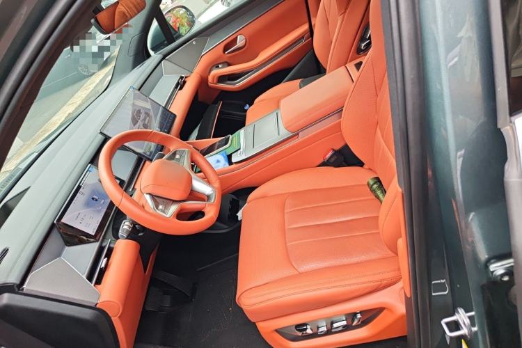 Used BYD Tang L 2025 DM 175KM Drone Player Edition Left Front Seat