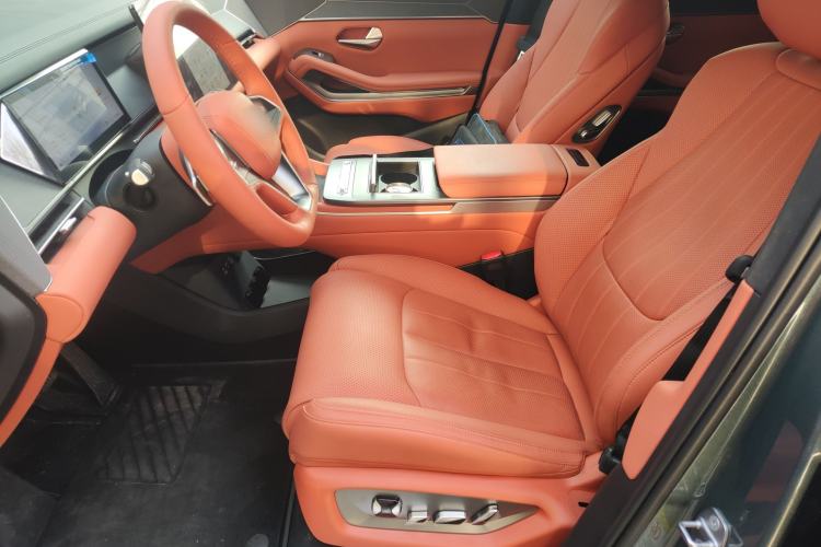 Used BYD Tang L 2025 DM 175KM Drone Player Edition Left Front Seat