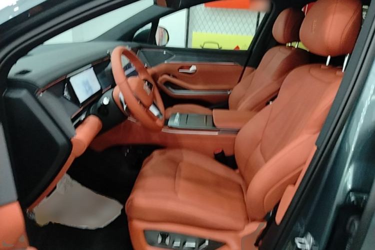 Used BYD Tang L 2025 DM 175KM Drone Player Edition Left Front Seat