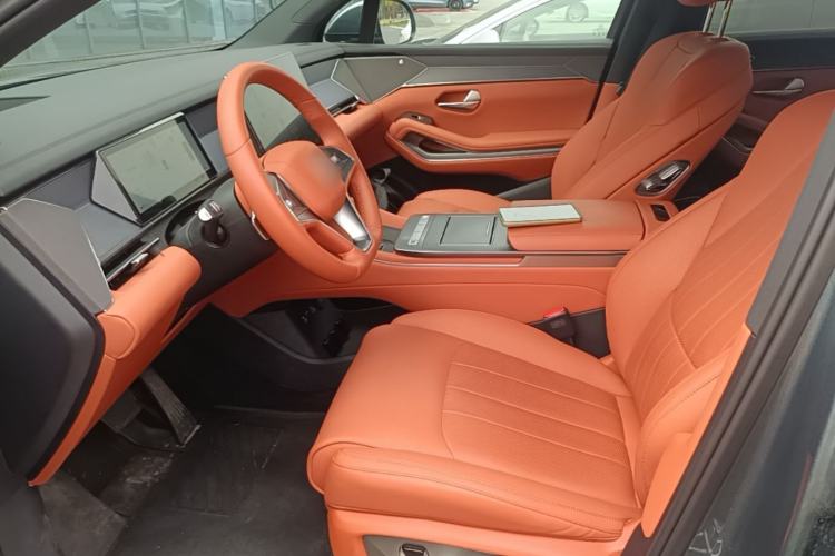 Used BYD Tang L 2025 DM 175KM Drone Player Edition Left Front Seat