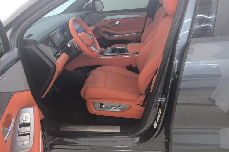 Used BYD Tang L 2025 DM 215KM LiDAR Flagship Model Left Front Seat