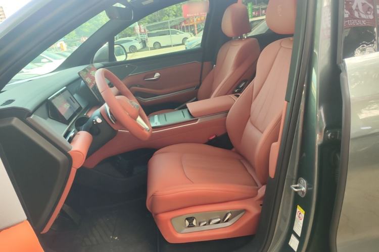 Used BYD Tang L 2025 DM 175KM Drone Player Edition Left Front Seat