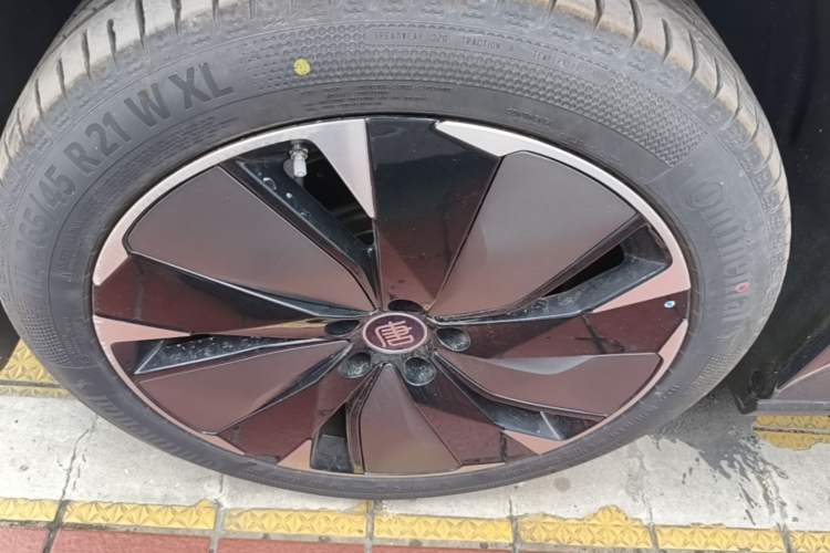 Used BYD Tang L 2025 DM 175KM Drone Player Edition Left Front Wheel Hub