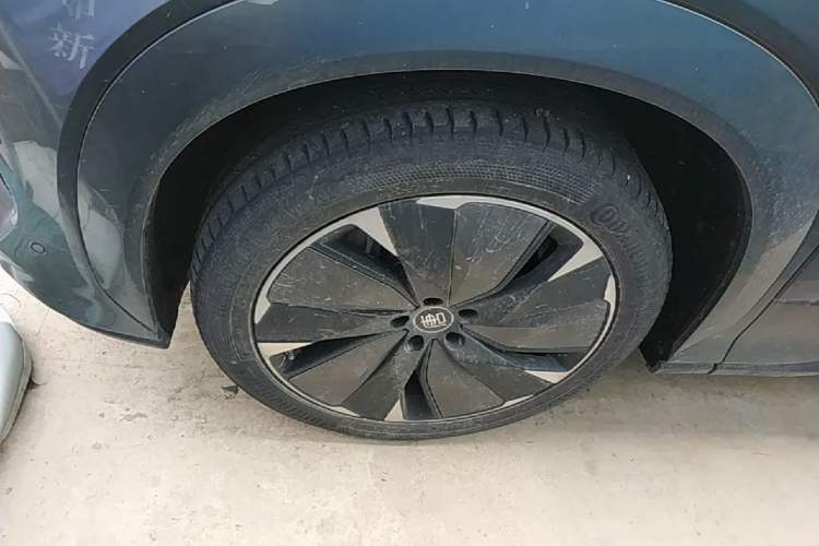 Used BYD Tang L 2025 DM 175KM Drone Player Edition Left Front Wheel Hub