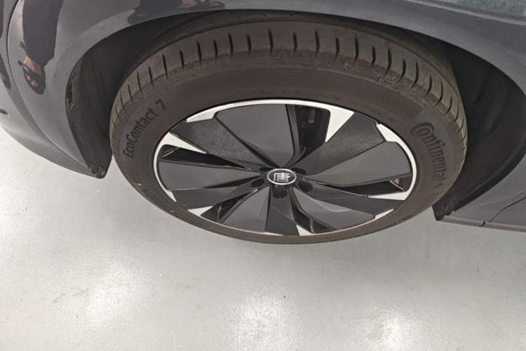 Used BYD Tang L 2025 EV 600KM All-Wheel-Drive LiDAR Flagship Model Left Front Wheel Hub