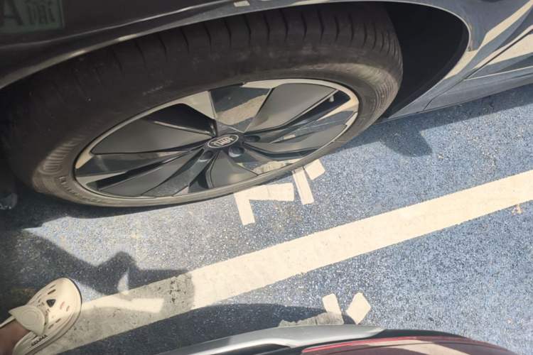 Used BYD Tang L 2025 EV 600KM All-Wheel-Drive LiDAR Flagship Model Left Front Wheel Hub