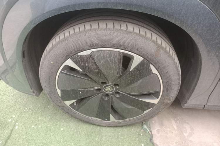 Used BYD Tang L 2025 DM 175KM Drone Player Edition Left Front Wheel Hub