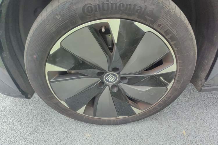 Used BYD Tang L 2025 EV 600KM All-Wheel-Drive LiDAR Flagship Model Left Front Wheel Hub
