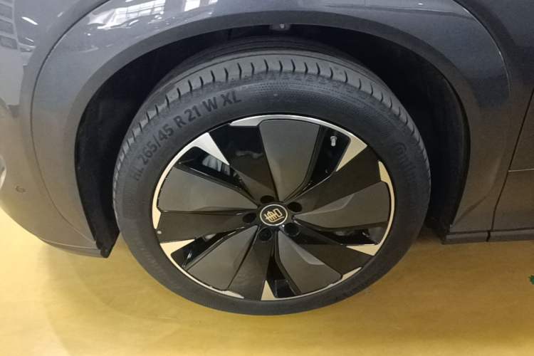 Used BYD Tang L 2025 EV 600KM All-Wheel-Drive LiDAR Flagship Model Left Front Wheel Hub